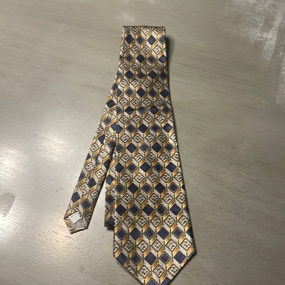 Pierre Cardin Other - PIERRE Cardin silk tie
